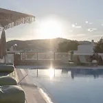 Mykonos Essence Adults Only אורנוס